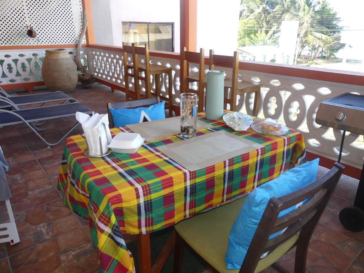 Southern Haven Guesthouse Laborie Ngoại thất bức ảnh