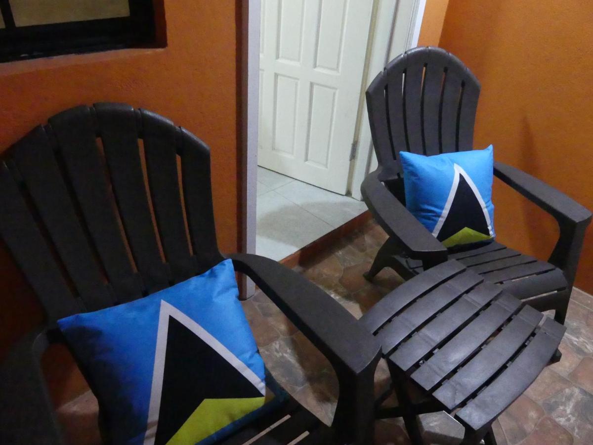 Southern Haven Guesthouse Laborie Ngoại thất bức ảnh