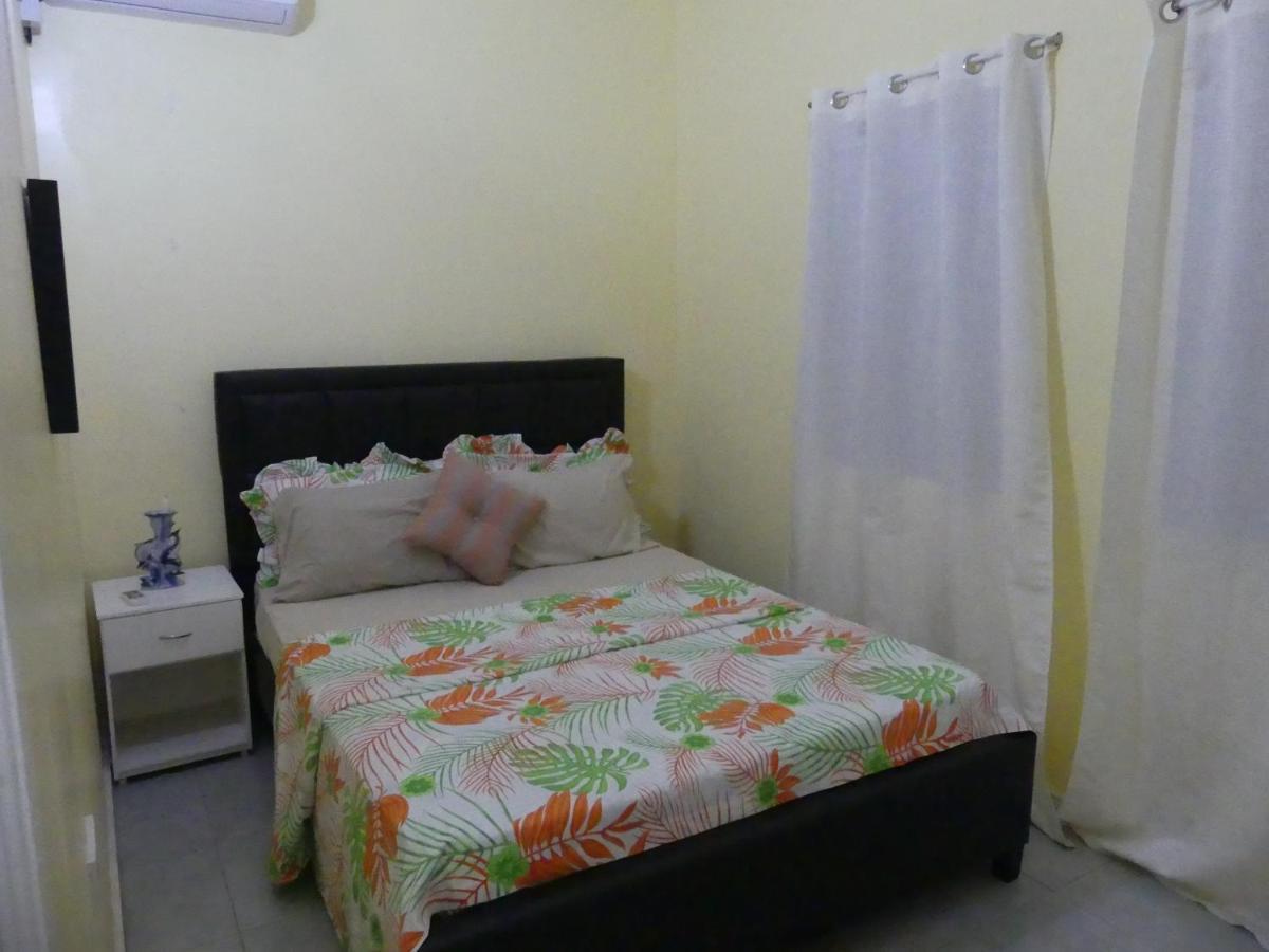 Southern Haven Guesthouse Laborie Ngoại thất bức ảnh