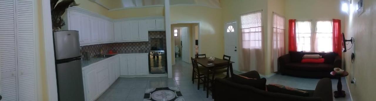 Southern Haven Guesthouse Laborie Ngoại thất bức ảnh