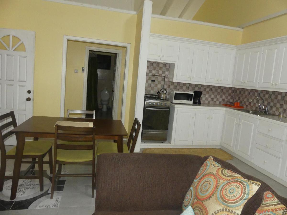 Southern Haven Guesthouse Laborie Ngoại thất bức ảnh