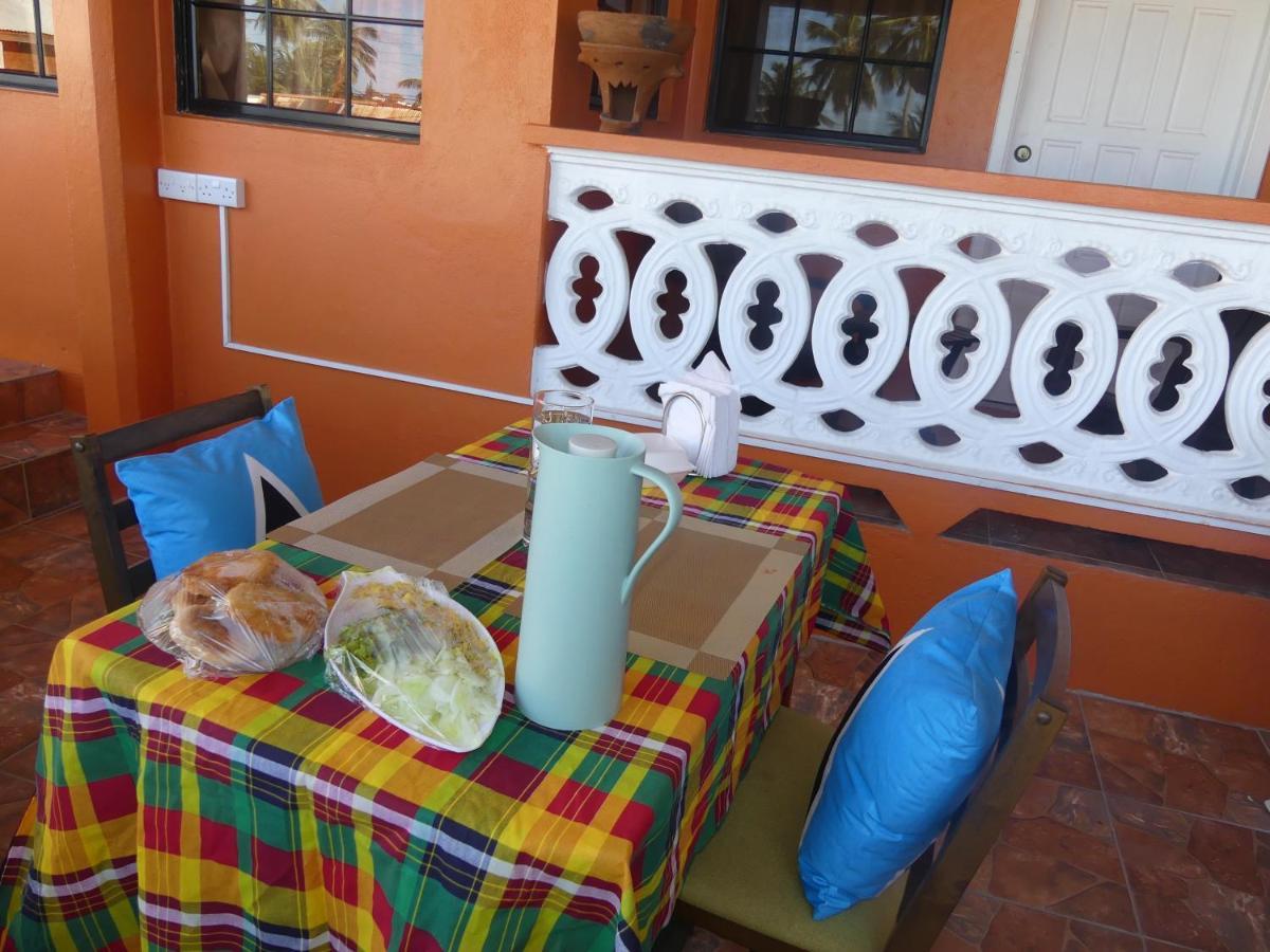 Southern Haven Guesthouse Laborie Ngoại thất bức ảnh